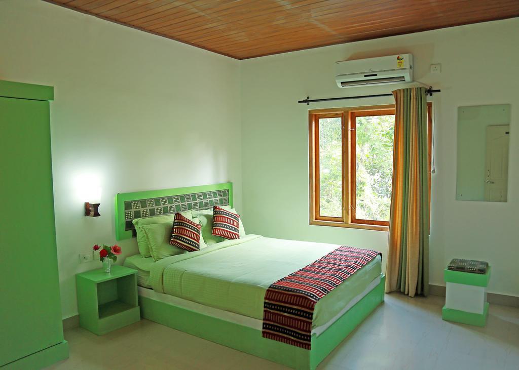 Thekkady Spice Valley Holiday Hotel Szoba fotó