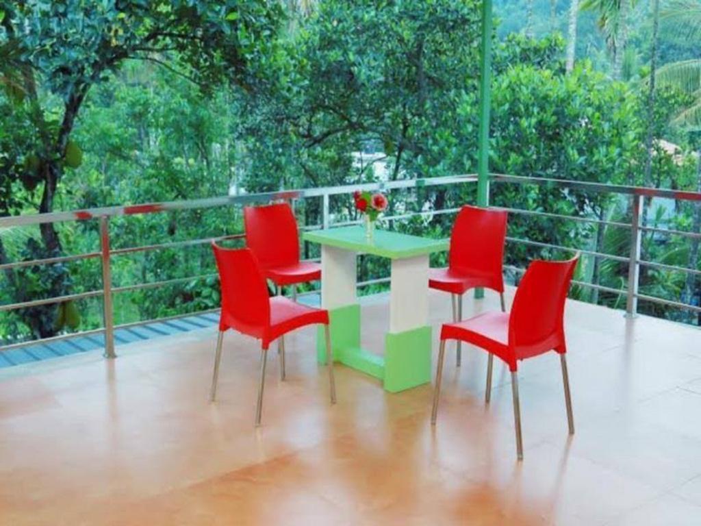 Thekkady Spice Valley Holiday Hotel Kültér fotó